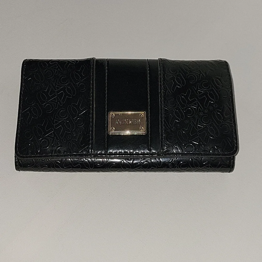 Kenneth Cole Reaction wallet